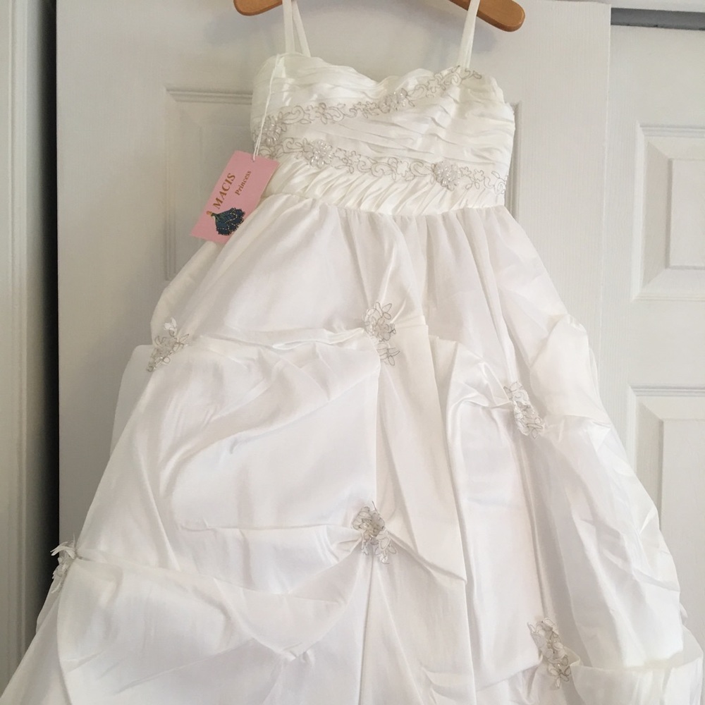 Macis Design Flower girl / Communion Size 6 NWT